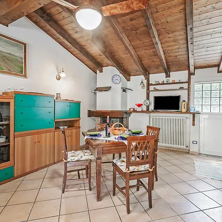 Casa Role, Maggiore Patio House W/ Bbq - Happy *
