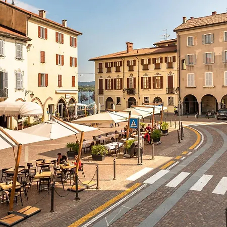 Casa Role, Maggiore Patio House W/ Bbq - Happy Apartment